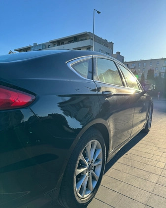 Ford Fusion cena 64000 przebieg: 98995, rok produkcji 2017 z Warszawa małe 379
